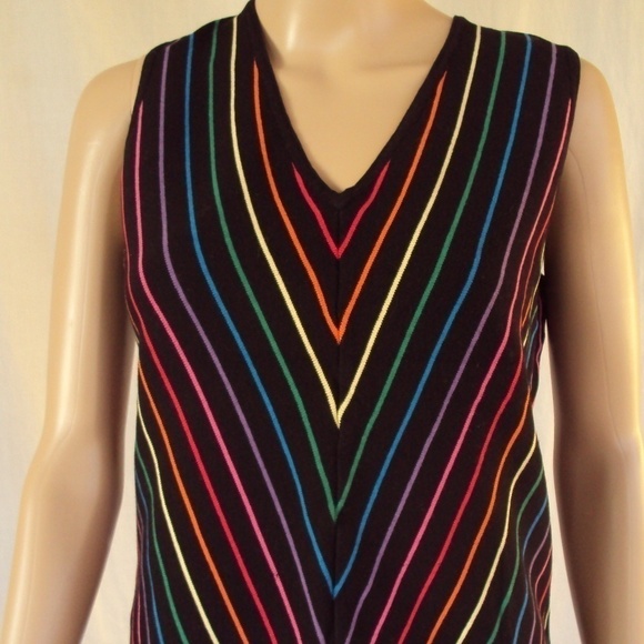 Pride!- World Republic Black Sweater with Rainbow Stripes Sleeveless Size Large - Picture 1 of 7